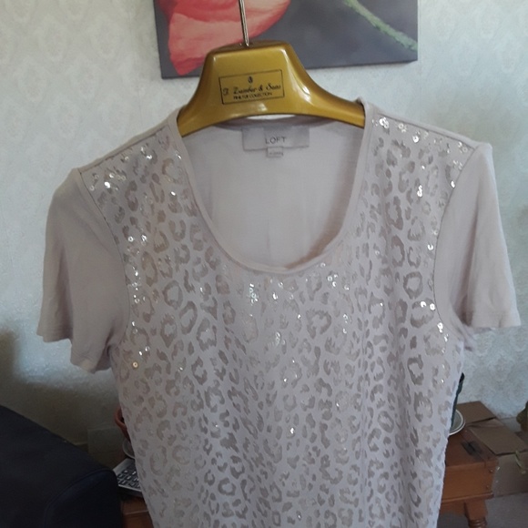 Loft animal print/light shimmer classic feminine t - Picture 3 of 6